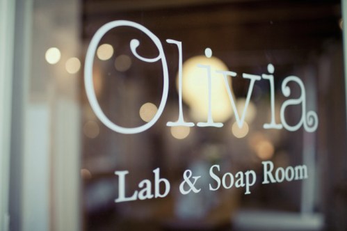 OLIVIA - LAB AND SOAP ROOM (1)