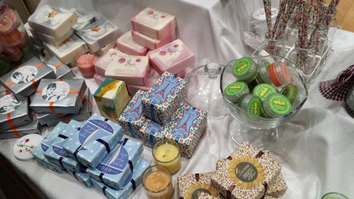 THE SUNDAY MARKET 09