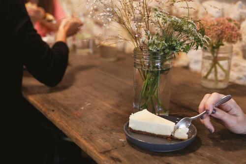 Folks And Sparrows (5)