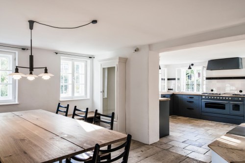 20140626-LOCATION-slide-KAL3-superJumbo